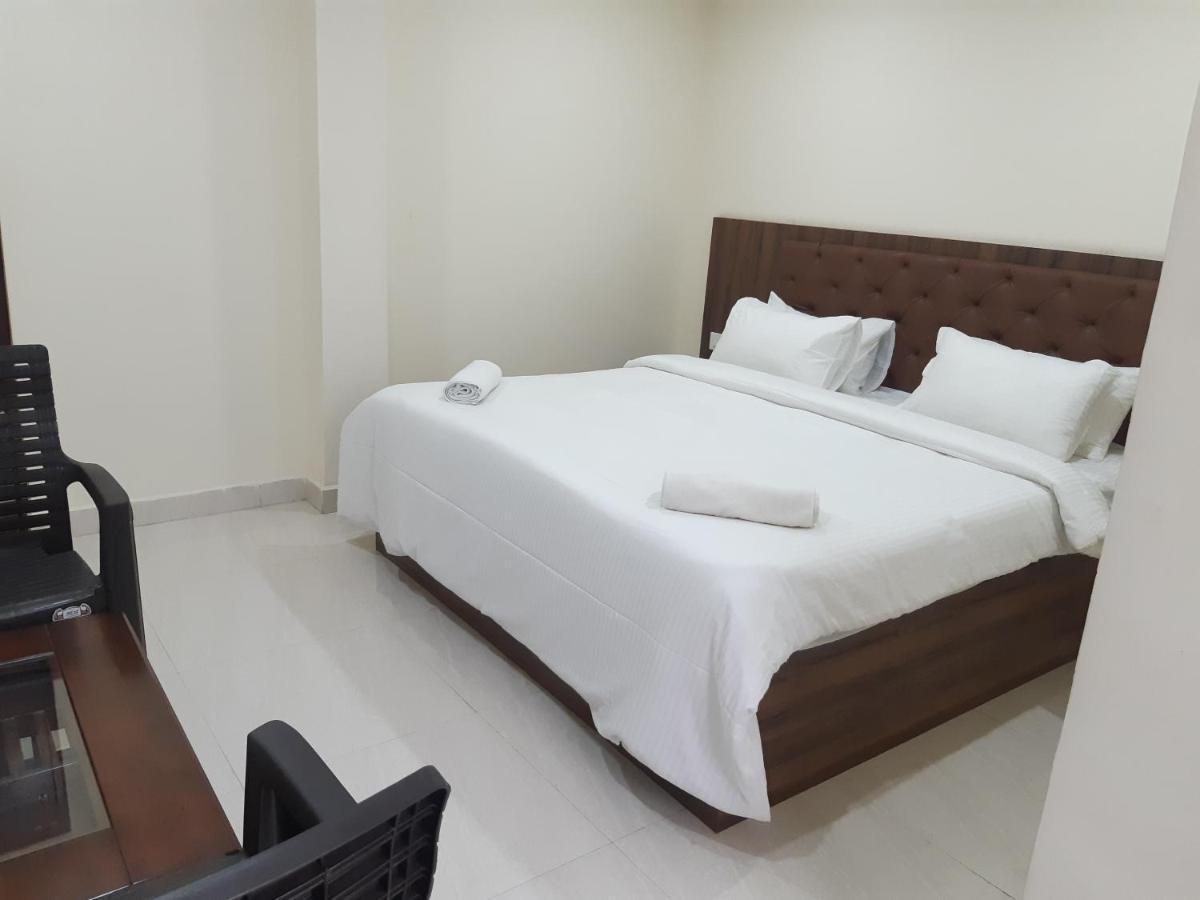 Hotel Cnr Residency Madanapalle Exteriér fotografie