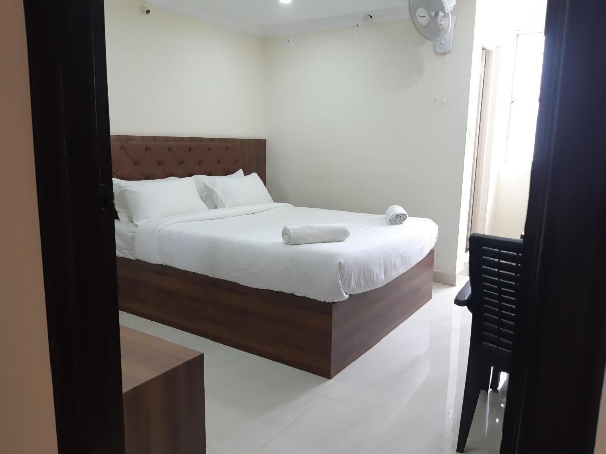 Hotel Cnr Residency Madanapalle Exteriér fotografie