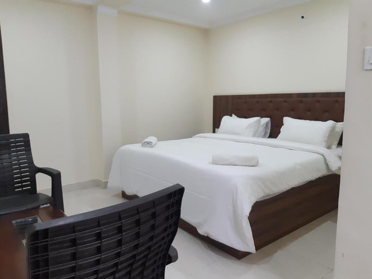 Hotel Cnr Residency Madanapalle Exteriér fotografie