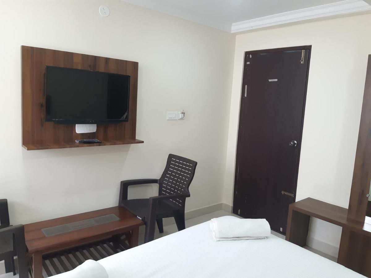 Hotel Cnr Residency Madanapalle Exteriér fotografie